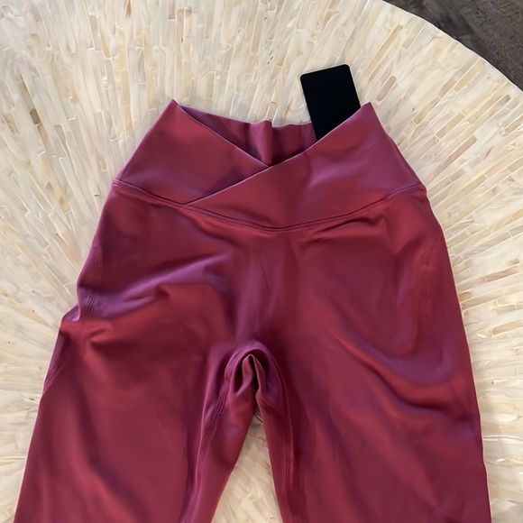 Alphalete Surface Power Leggings - Picture 3 of 4